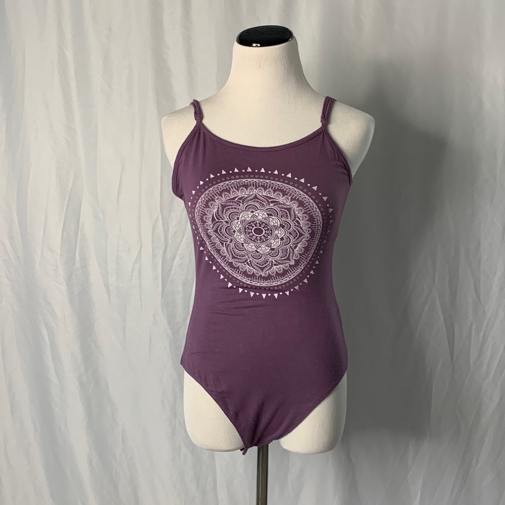 🌻2/$10 Urban Heritage Purple Mandala Bodysuit